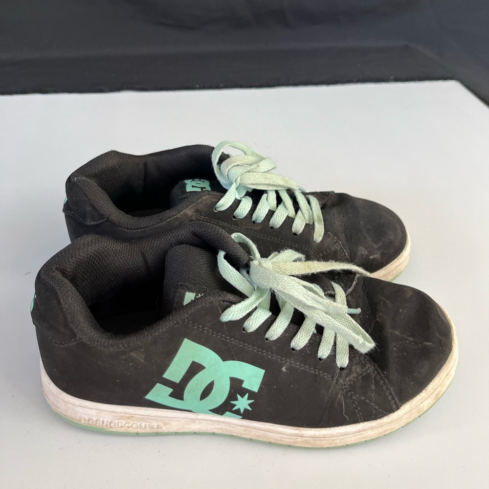 DC shoes